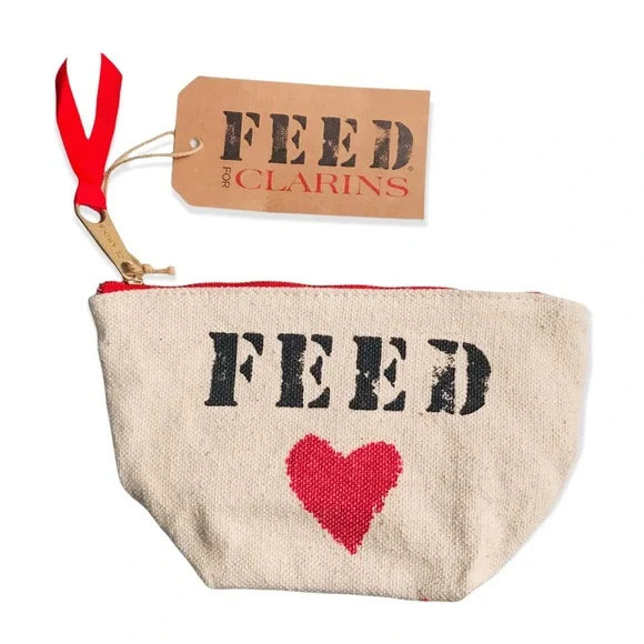 NEW FEED Travel Bag with Heart - Picture 6 of 6